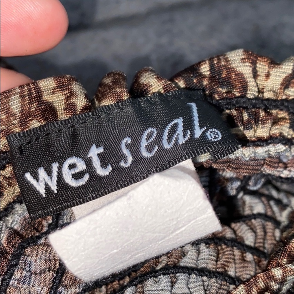 top - Picture 2 of 2